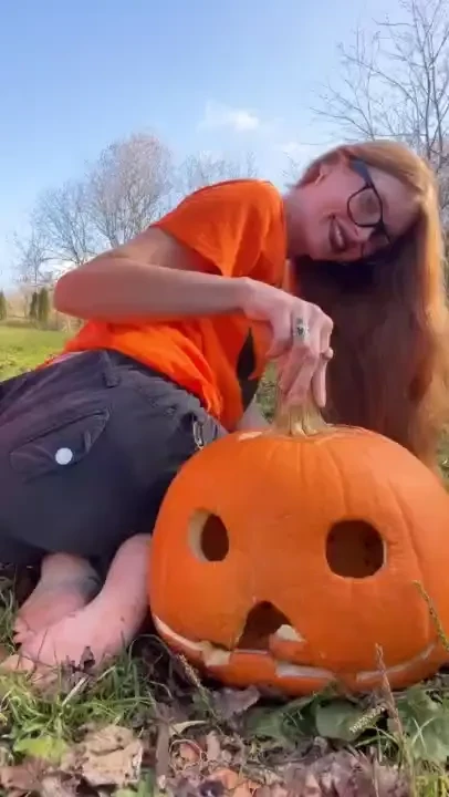 Pretty feet for halloween 