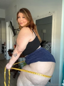 Sending the measurement out now let s see how big this booty and these