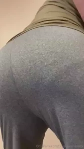 These morning farts won t stop and my butt looks huge in these new gym