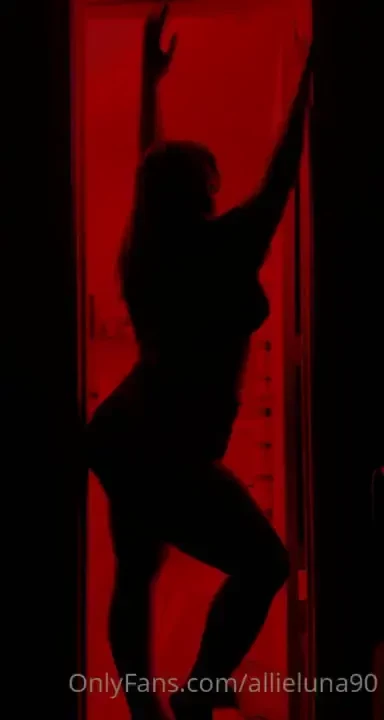 I m feeling romantic make love to me today 