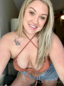 About me hey i m allie luna read a bit about me and feel free to send part 1