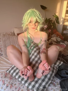 There can never be too many feet it s always a good thing