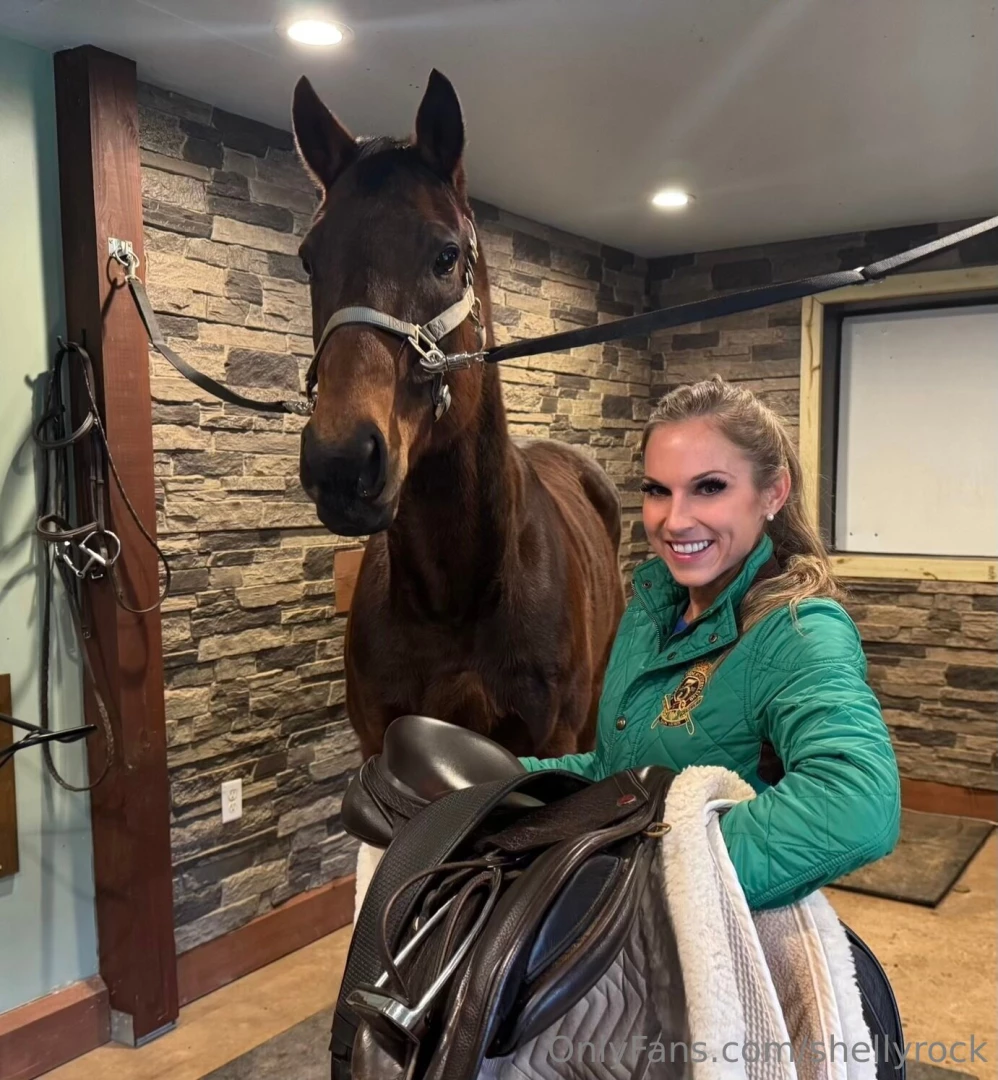 I bet you guys could never guess who i spent my day with happy sunday 