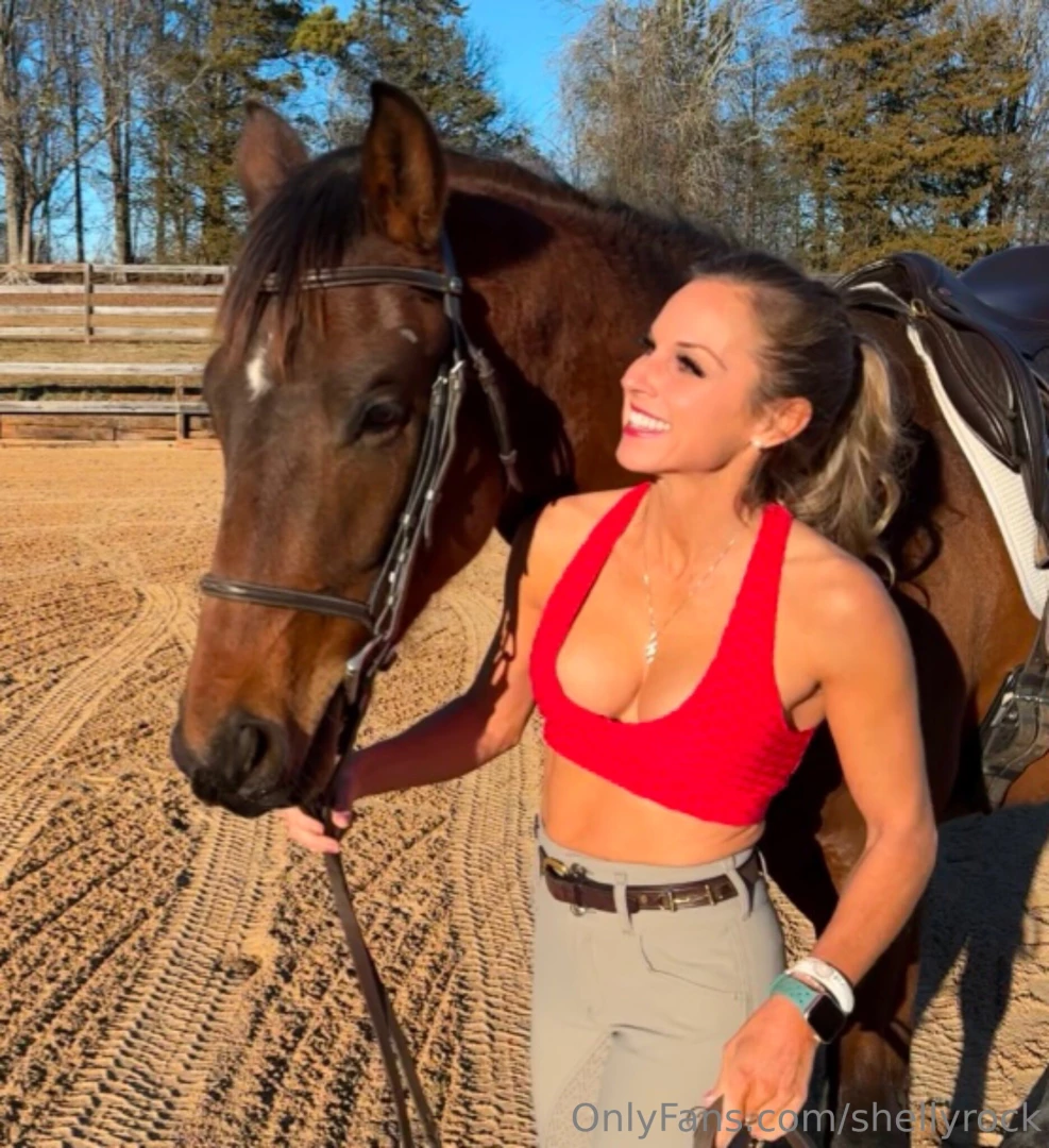 Just had to make a quick change from this hobby s outfit to the next part 1 