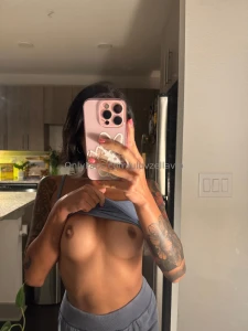 A titty pic a day keeps the doctor away