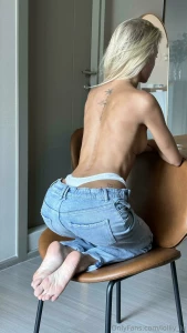 Do you like a woman s back is this a sexy body part or are men most
