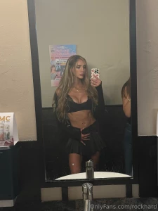 Hi do you like my outfit part 2