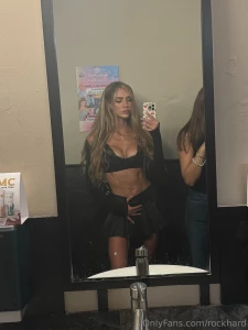 Hi do you like my outfit