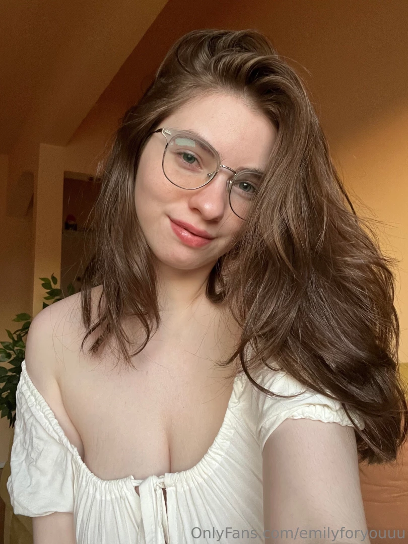 Wore something soft n simple todayyy felt like everything slowed down 