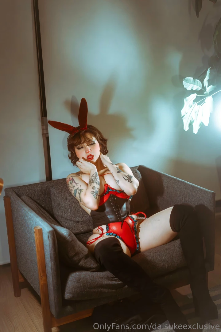 Me hace falta un papi que me consienta 