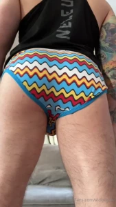 Get up in these shorts it was leg day