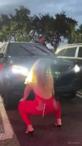 I m the sexy friend they make twerk all day