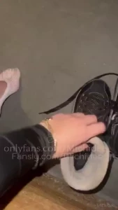 Babe i really needed a foot massage after having those tight skates on