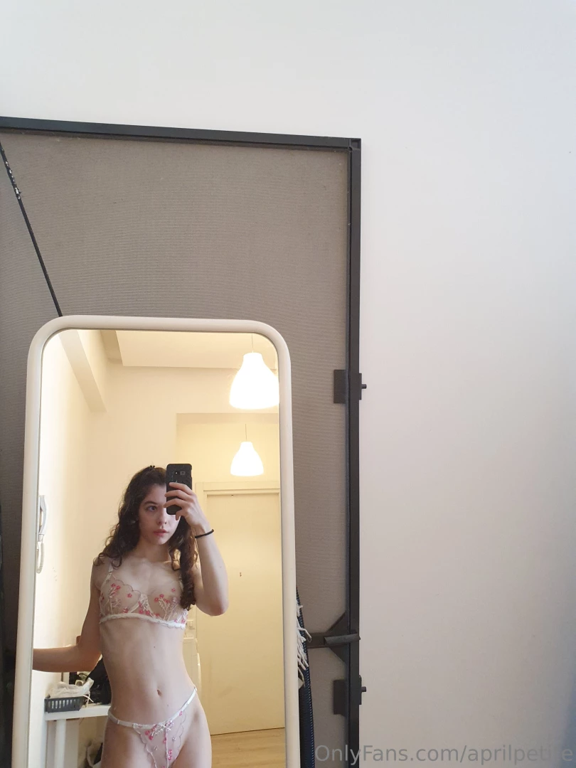 Aprilpetite part 5 