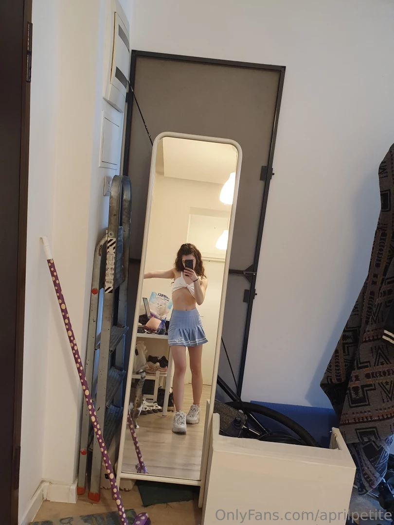 Aprilpetite part 8 