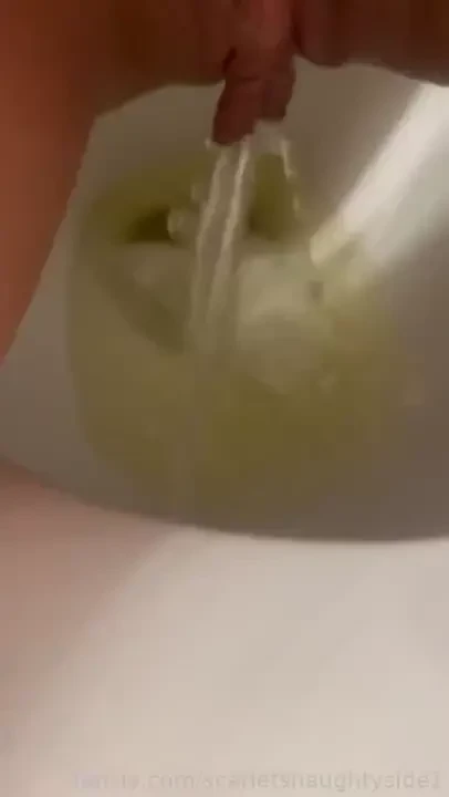 Don t you love how much my dangly pussy jiggles when i piss fyp piss 