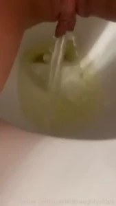 Don t you love how much my dangly pussy jiggles when i piss fyp piss