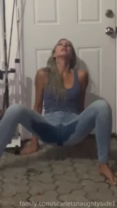 Ooooops daddy i made a mess pussy pee piss petite ass teen pissing