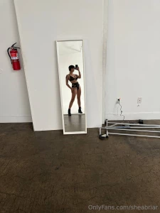 Solve the riddle bby let s see how dirty ur mind is gt lt i get wet