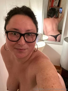 A cheeky bathroom selfie before i begin to unwind for the day how do