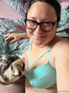 Which pussy do you prefer