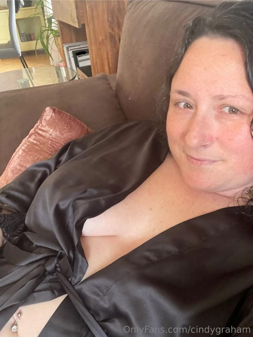 Anddddd relax that was a longggg but productive day now time to chill 