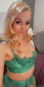 Live show on thursday the 22nd at 6 pm