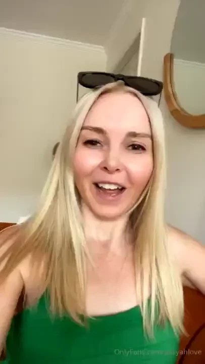 Change of plans who wants sexy pics in crotchless panties 