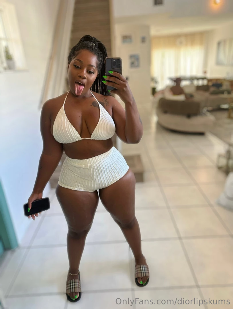 Let me remind you how good i look 