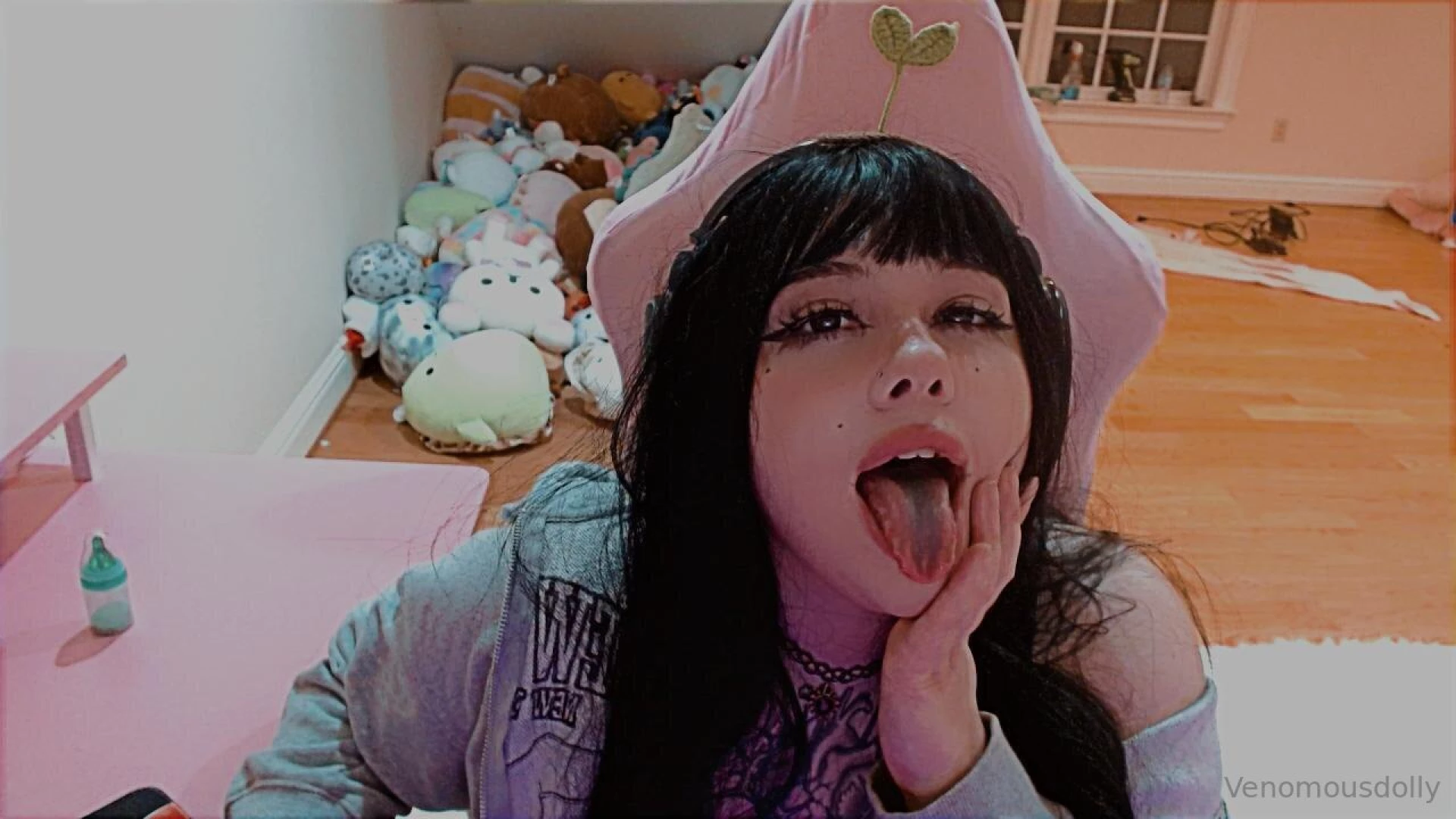 Let s have a tongue fight 