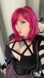 This one is kinda tricky to take off i ll help you tho