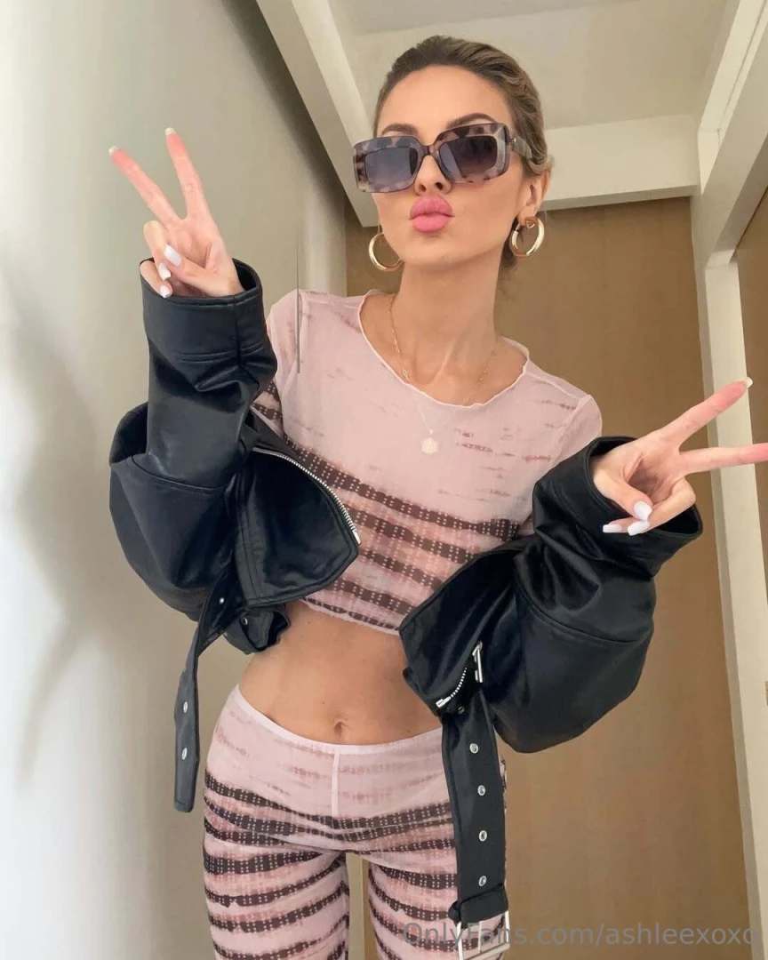 Happy saturday about to go run some errands but wanted to show off my 