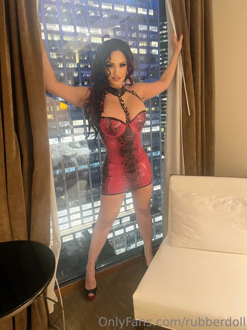 Lift my leg for a much better view 