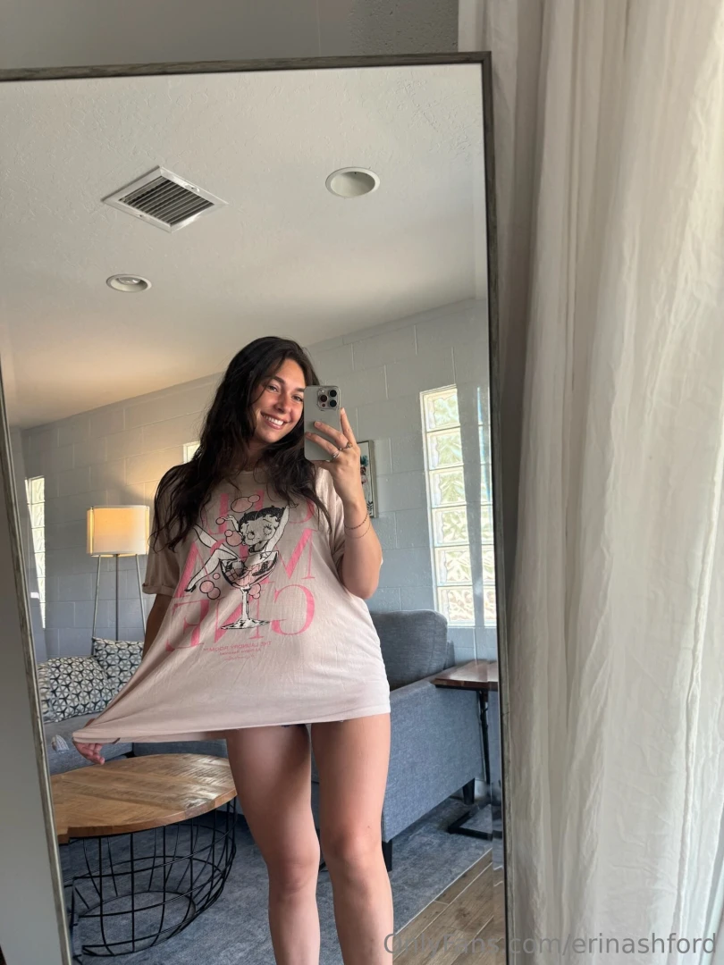 Swipe to undress mama 