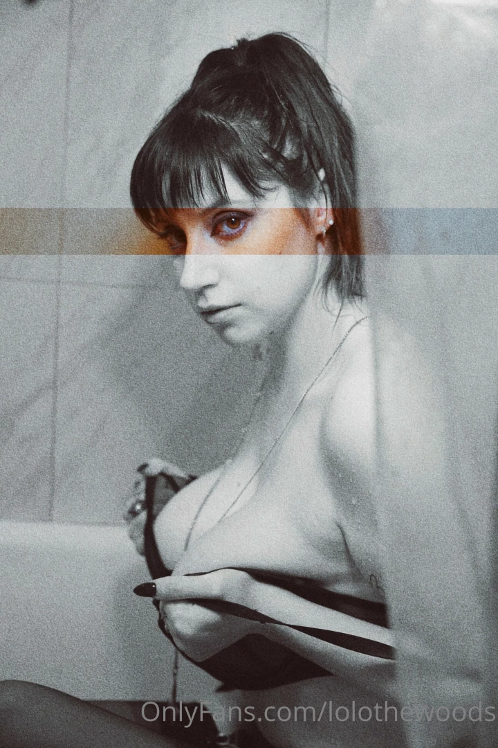 Do you prefer eye contact or no eye contact 