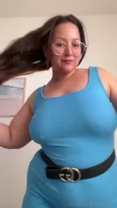 I want to feel ur hands spanking my ass hard enough to make it red all