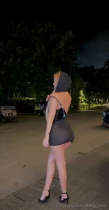 I wonder if there are many people here who like the nightlife i think