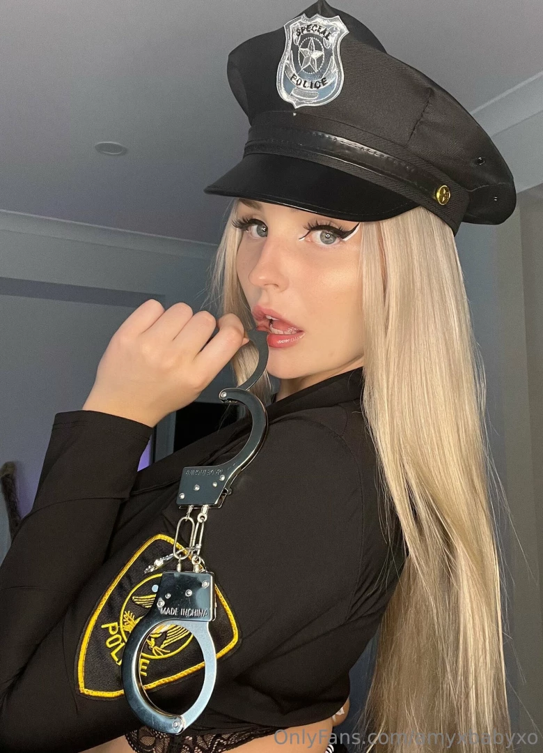 Wanna get caught daddyy 