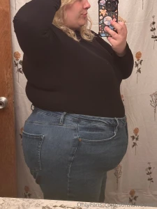 I went out to dinner with a feedee friend and decided to treat myself part 2