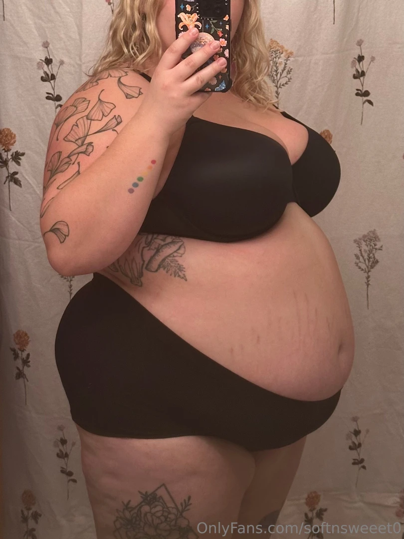 I went out to dinner with a feedee friend and decided to treat myself part 5 