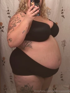 I went out to dinner with a feedee friend and decided to treat myself part 5