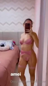 Comprei v rias lingeries pensando em vcs em breve ensaio bem gostoso