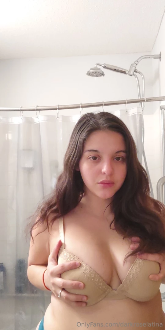 Posing for you in my natural state no makeup 