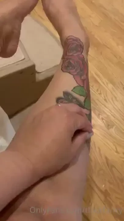 Got my nails done thank you 