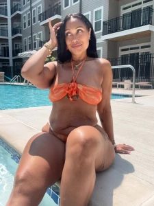 All eyes on me are you watching babe part 1