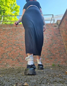 Absolutely feeling my curves today slip your hands around my waist and part 1