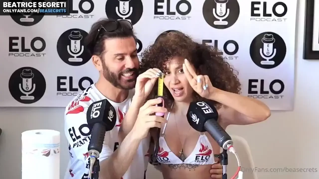 Nuovo video elopodcast mi scopa dopo l intervista mi ha fatta arrapare 