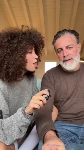 Mutandine usate le puoi comprare le puoi annusare le puoi assaggiare
