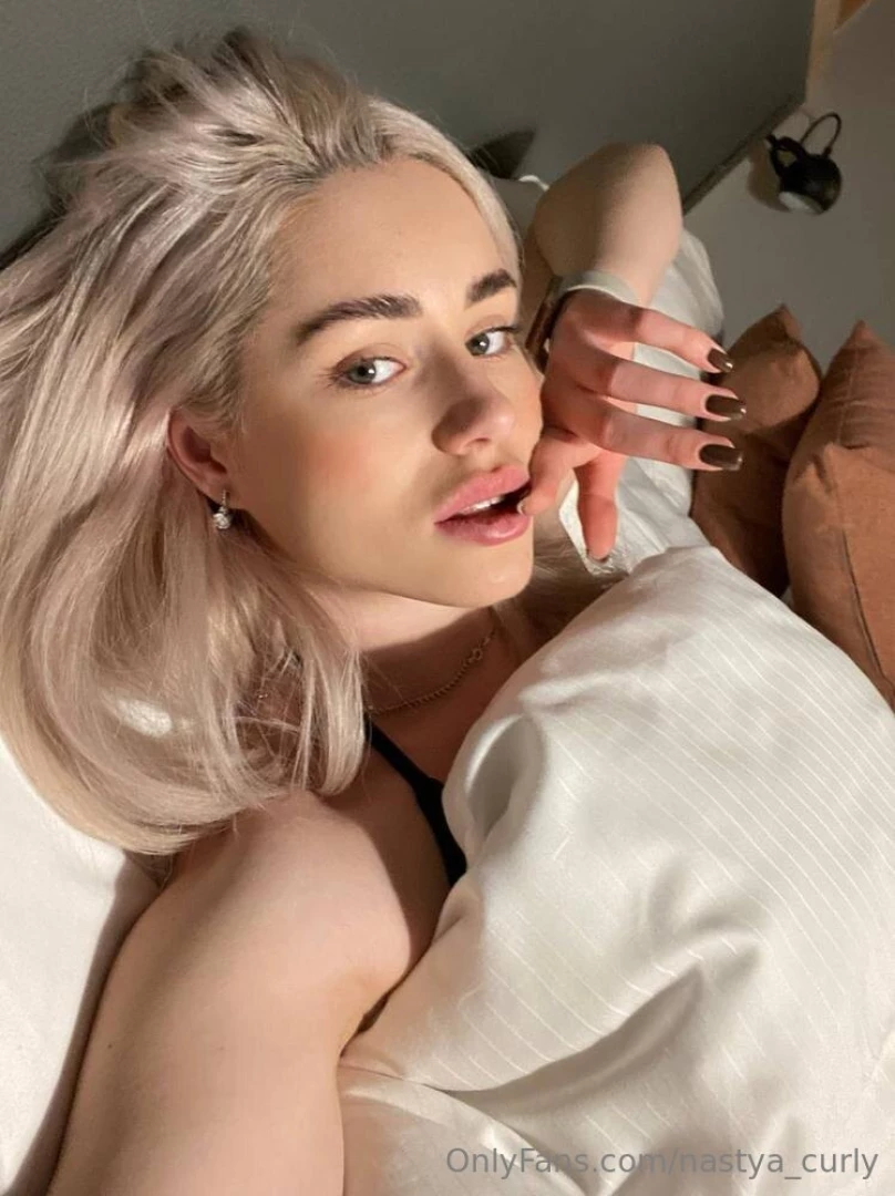 Amazing blonde kristinkiss with big tits want to feel how wet and part 554 