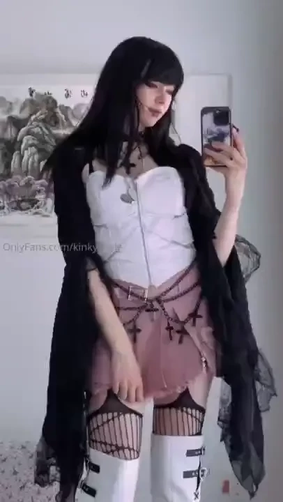 Do you like it when i unzip this white top slowly 3 